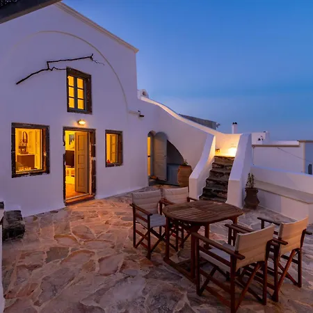 Blue Vine Mountain Sea View Private Yard Kamari (Santorini)